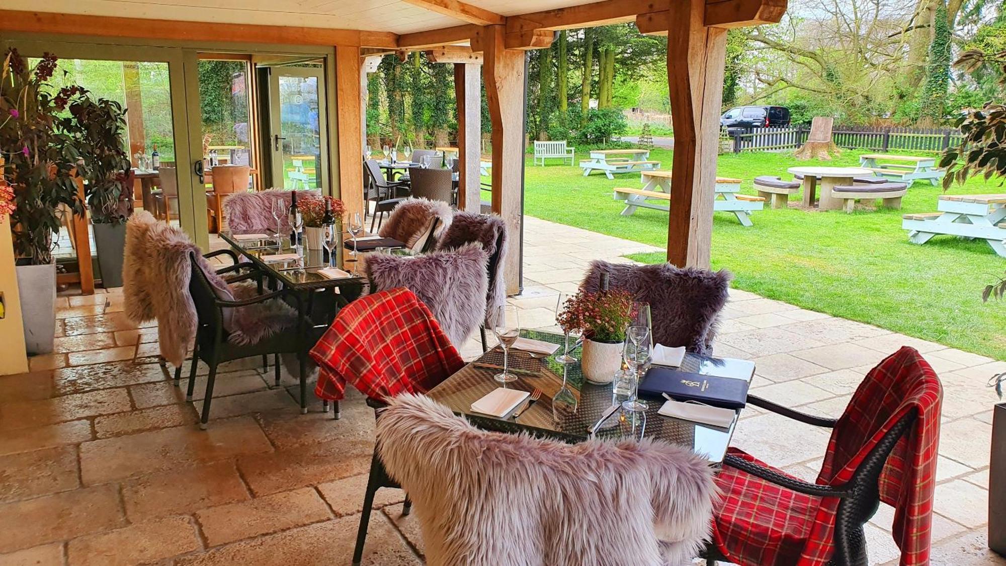 The Bedingfeld Arms Oxborough Exterior foto