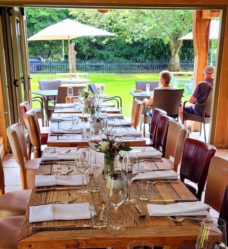 The Bedingfeld Arms Oxborough Exterior foto
